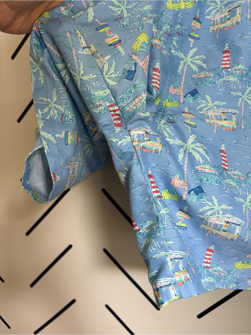 Vineyard vines men’s tropical nautical swim trucks - Picture 6 of 7